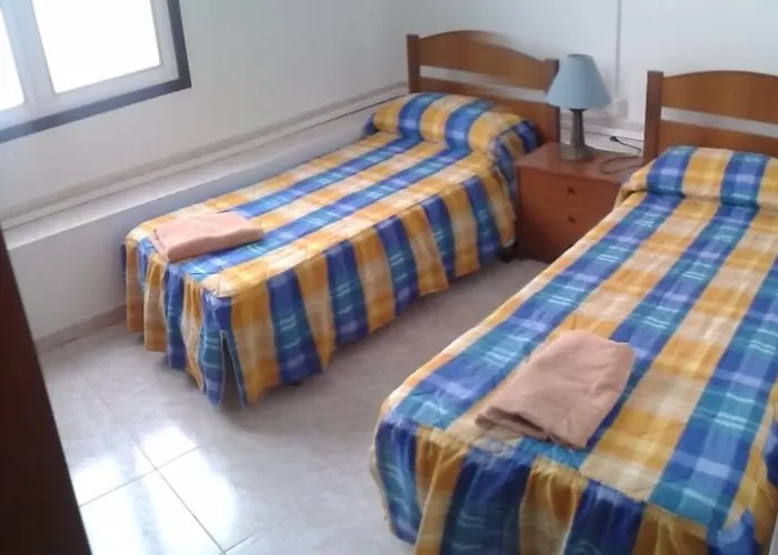 旅馆 华陆酒店 *